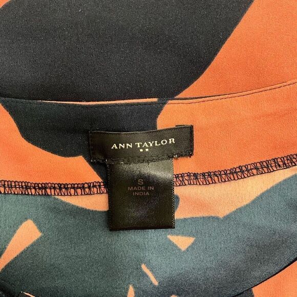 ANN TAYLOR Sleeveless Blouse - Picture 4 of 5